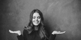 Se não puder falar bem de alguém, cale-se