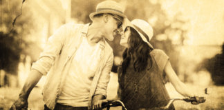 Nos relacionamentos amorosos, a admiração e a atração física são faces da mesma moeda.