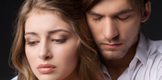 Se você é feliz fazendo algo que incomoda a quem você ama, vá amar outra pessoa. Se você é feliz fazendo algo que incomoda a quem você ama, vá amar outra pessoa.