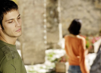 Tudo o que é forçado acaba espanando