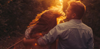 Nossas digitais ficam tatuadas na alma de quem tocamos