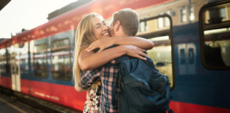 Sobre o abraço: nunca economize, ele é cura.