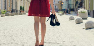 Elegância é algo que a gente carrega e não veste. Elegância é algo que a gente carrega e não veste.