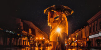 Vale a pena encontrar alguém especial para viver uma história de amor, afinal amar será sempre uma boa decisão. Vale a pena encontrar alguém especial para viver uma história de amor, afinal amar será sempre uma boa decisão.