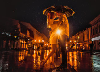 Vale a pena encontrar alguém especial para viver uma história de amor, afinal amar será sempre uma boa decisão.