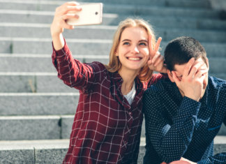 Forçar intimidade é invasão de espaço, falta de noção e delírio emocional
