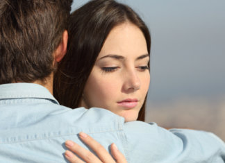 Ou você muda o tipo de pessoa que traz para sua vida, ou voltará sempre aos mesmos erros