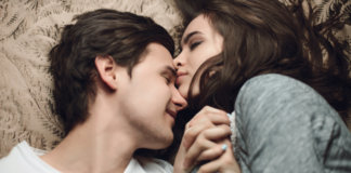 A maior riqueza de duas pessoas é o que fica entre quatro paredes.