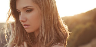 O coração dela pensa com a própria cabeça. Ele dispensa conselhos.