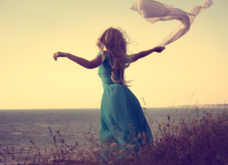 Pare de fingir que não se importa e comece a não se importar de verdade