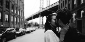 Sei lá, tem sempre um amor esperando para ser encontrado