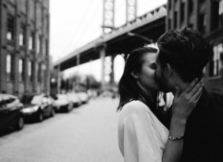 Sei lá, tem sempre um amor esperando para ser encontrado