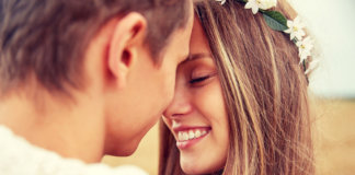 Uma atitude amorosa vale mais que mil palavras de amor.