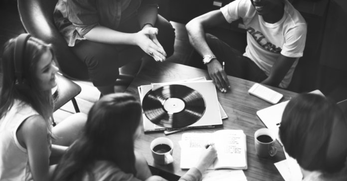 Dos amigos que a gente carrega