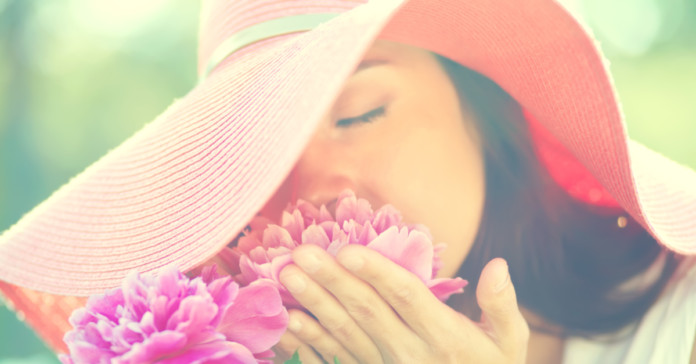 Em vez de esperar que lhe tragam flores, regue seu próprio jardim