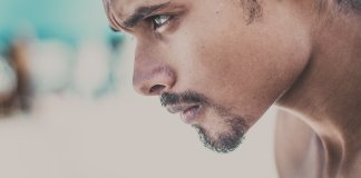 Aprendi a não bater de frente com quem só entende o que lhe convém Aprendi a não bater de frente com quem só entende o que lhe convém