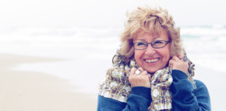 A todas as mulheres com mais de 60 anos A todas as mulheres com mais de 60 anos