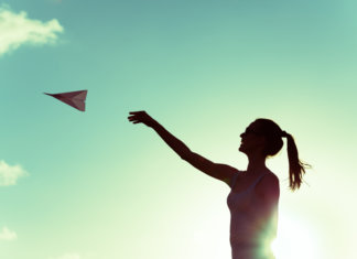 Futuro amor, estou quase pronta, tenha paciência.