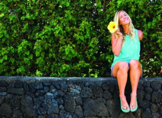 Tudo o que nos faz sorrir, nos faz mais doces. Tudo o que nos faz sofrer, nos faz mais fortes!