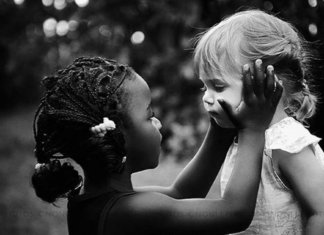 “Ao tocar uma alma humana, seja apenas outra alma humana”