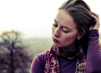 Tudo o que deixamos de dizer vai se tornando Adeus