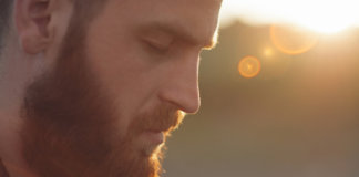 Nada fica igual após a morte dos pais. Nada fica igual após a morte dos pais.