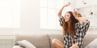 De vez em quando um “deixa pra lá” faz milagres, e nos liberta a prosseguir De vez em quando um “deixa pra lá” faz milagres, e nos liberta a prosseguir