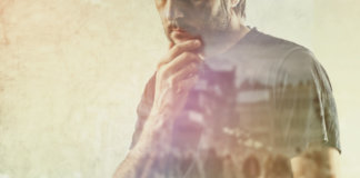 Triste destino é o homem morrer conhecido de todos, mas desconhecido a si mesmo