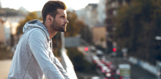 Hoje eu já sei quem me faz bem, quem me faz mal e quem não me faz falta alguma