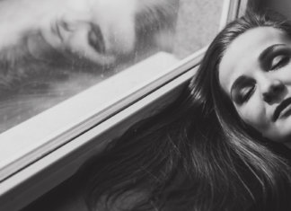 Não quero caber no sonho de ninguém, quero apenas viver os desajustes do meu coração.