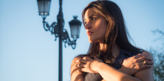 Ausência demais não gera saudade, gera esquecimento Ausência demais não gera saudade, gera esquecimento