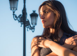 Ausência demais não gera saudade, gera esquecimento