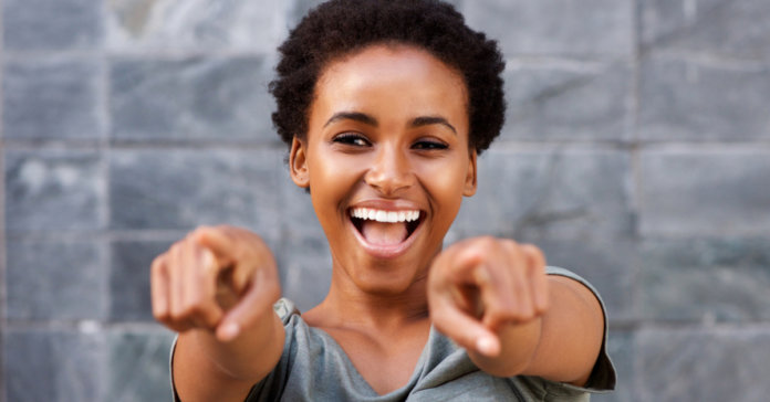 shutterstock_569345803 Nem todo dia é dia de festa, mas todo dia é dia de ser feliz.