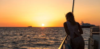 Se não me quis sob chuva, não apareça quando fizer sol Se não me quis sob chuva, não apareça quando fizer sol