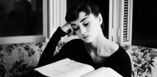 AUDREY HEPBURN foi uma grande leitora. Sabia que cercar-se de livros te deixa mais humilde?