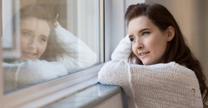 shutterstock_749702464 Só sou perfeita aos seus olhos porque não te quero