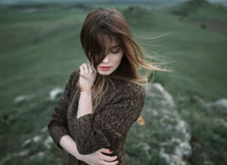 A sua vida só vai pra frente depois que você se desapega das pessoas que te levam pra trás