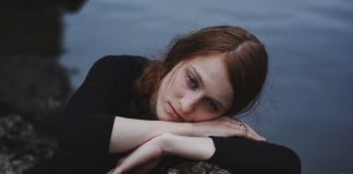 Depressão não é preguiça e nem desculpa, depressão é luta.