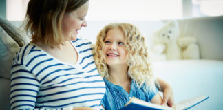 Pediatras dizem: ler para seu filho é um ato de amor