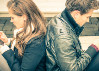 “Muita gente falando de amor e pouca gente sabendo amar.”