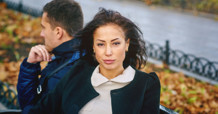 Enquanto houver gente rasa, meu mergulho é solo, profundo e nu