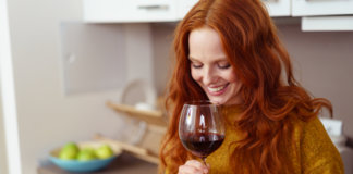 Não procure um namorado(a). Seja o amor da sua vida!