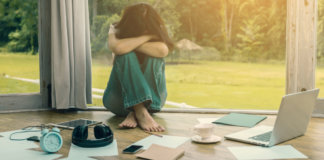 Um mundo de informações velozes e pessoas tristes