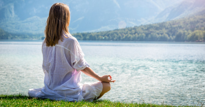 Não tente silenciar. Tente se desapegar!