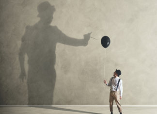 Conheça os 8 sinais que as pessoas invejosas dão, mas que tentam esconder.