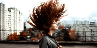 É melhor estar sozinho do que com alguém que te faça se sentir sozinho É melhor estar sozinho do que com alguém que te faça se sentir sozinho