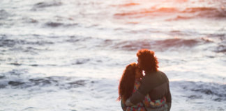 O amor, por si só, não termina O amor, por si só, não termina