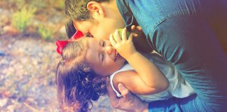 “As crianças obedecem quem elas admiram.” “As crianças obedecem quem elas admiram.”