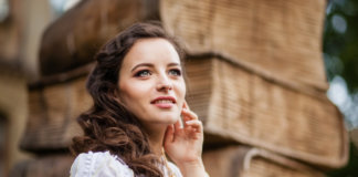 “ELA era poesia. ELE não sabia ler”