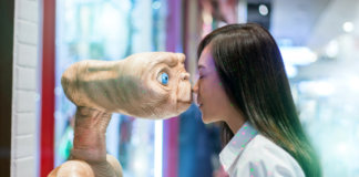 Amiga, a ciência afirma que nem os seus óvulos aceitam qualquer parceiro. Por que você aceitaria?